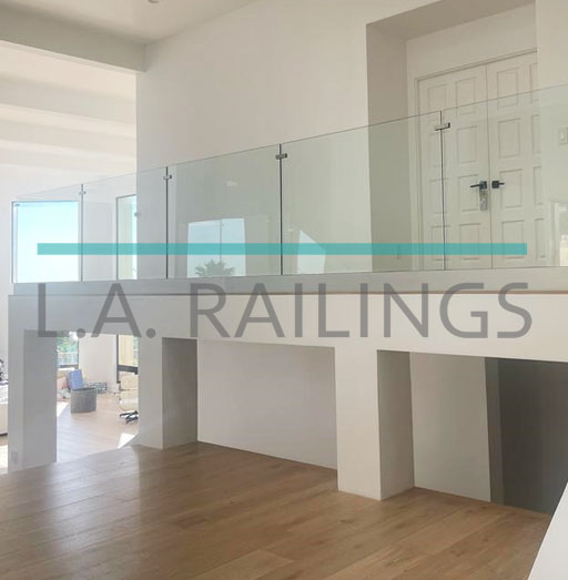 Malibu - Residential - A U-Channel installation by LA Railings