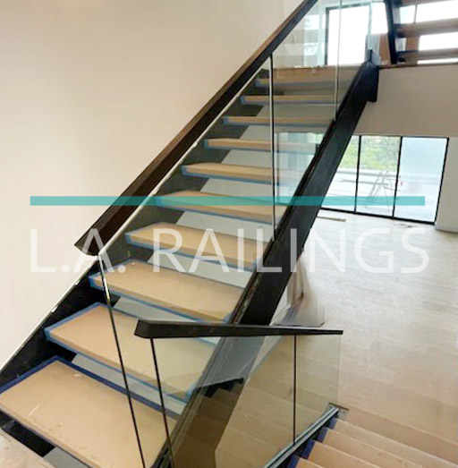 Encino - Residential - A U-Channel installation by LA Railings